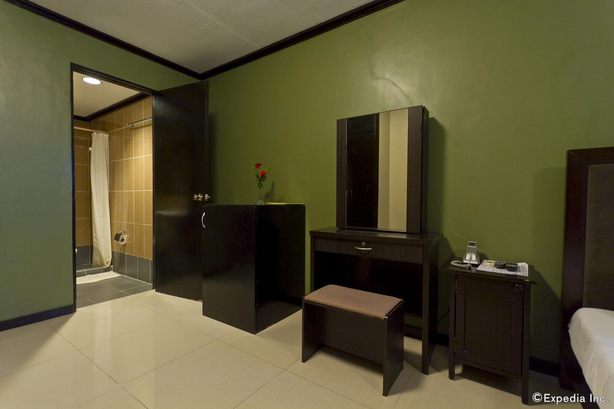 Richmond Plaza Hotel Tabok Kültér fotó